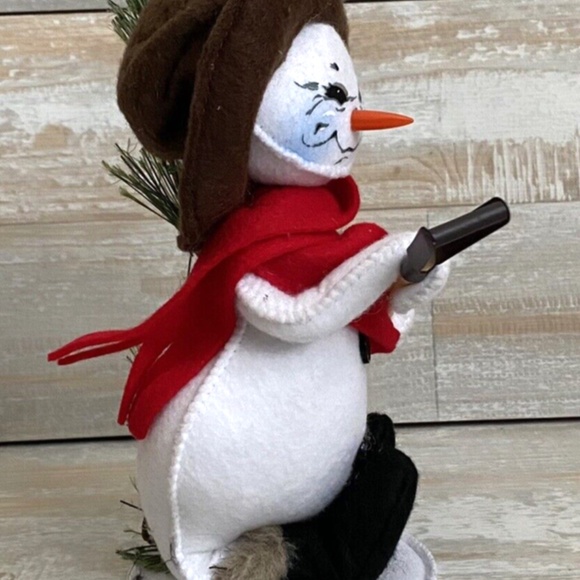 Annalee Snowman Doll Figure Christmas Rustic Pine 9" Snow Shovel Pine Tree 2020 - Picture 5 of 9